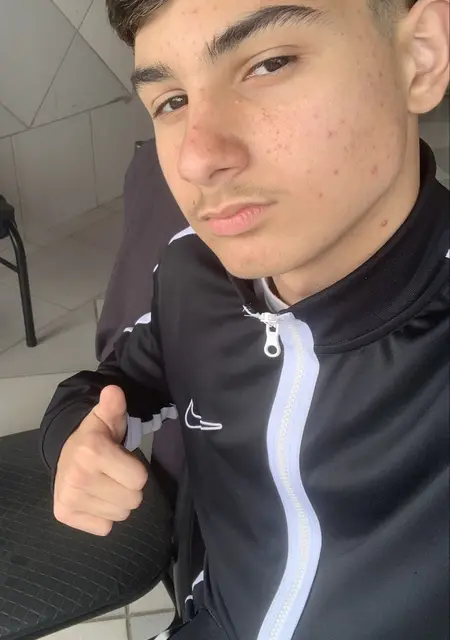 Isaac из Сан-паулу, ищу на сайте знакомства на одну ночь