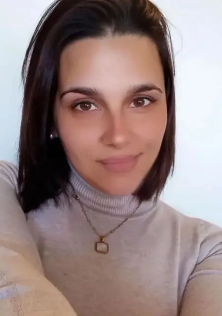 Valentina из Лиссабона, мне 33, познакомлюсь