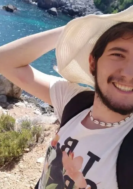 Alberto из Мадрида, мне 22, познакомлюсь