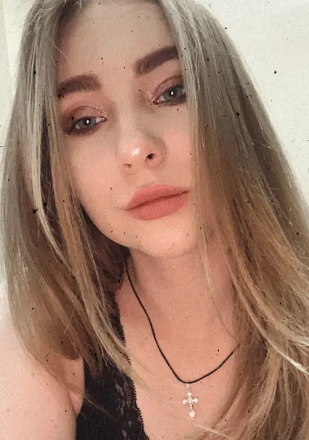 Лена из Кицмани, ищу на сайте приятное времяпровождение