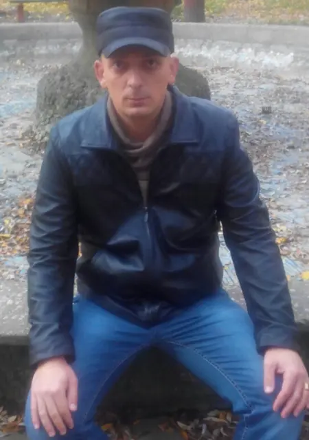 Я Виталик, 41, знакомлюсь для общения в Киеве