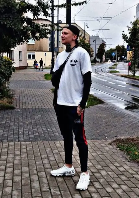 Klaudiusz из Вроцлава, мне 23, познакомлюсь без обязательств