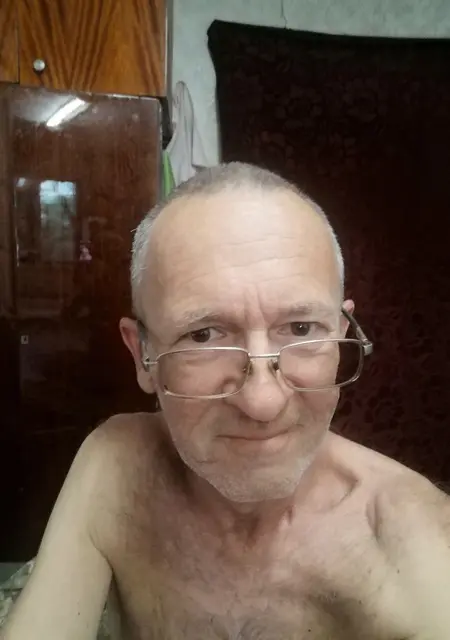 Костя з Миколаєва, шукаю на сайті знайомства на одну ніч