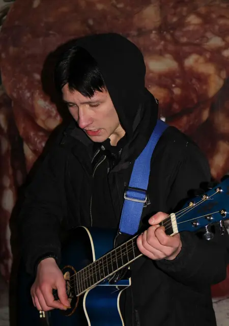 Я Дмитрий, 21, из Краматорска, ищу знакомства без обязательств