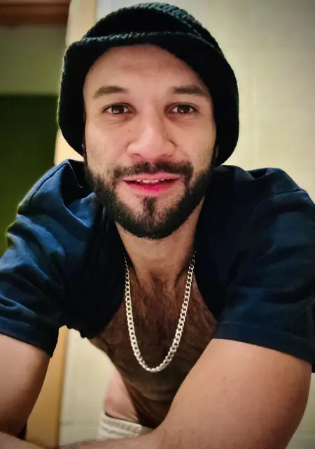 Soy Alex, 35 años de Barcelona, busco conocer gente para pasatiempo agradable