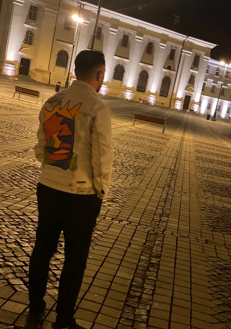 Я Lucian, 32, из Бакэу, ищу знакомство для приятного времяпровождения