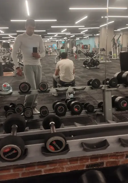 Emir из Анкары, ищу на сайте знакомства на одну ночь