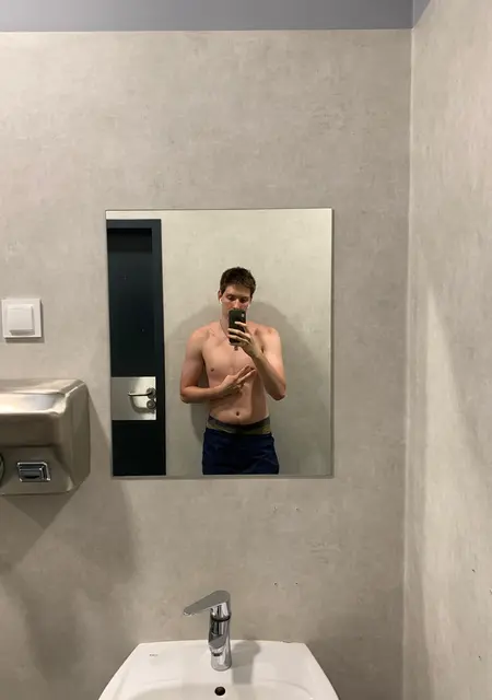 Victor из Кельца, ищу на сайте знакомства без обязательств