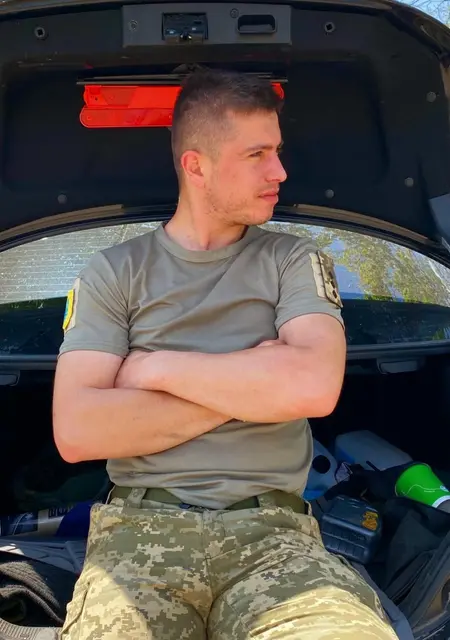 Я Рустам, 25, из Хмельницкого, ищу знакомства на одну ночь