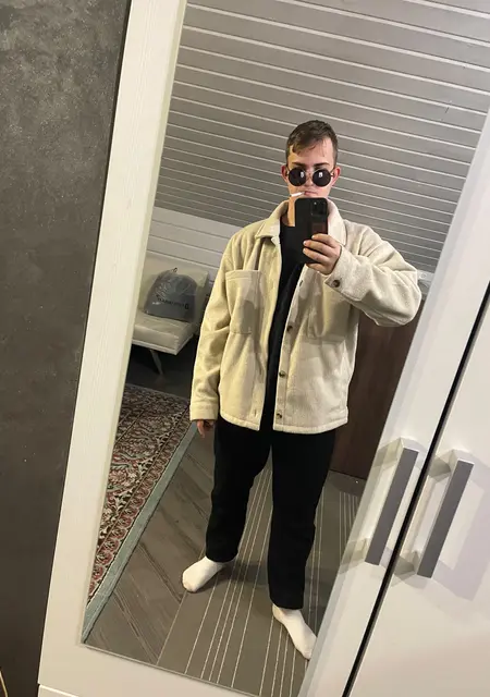 Артемий из Бреста, мне 19, познакомлюсь для общения