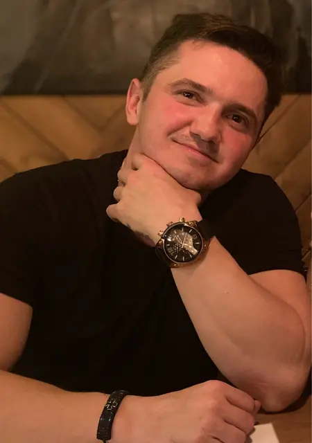 Макс из Стаханова, мне 37, познакомлюсь для общения