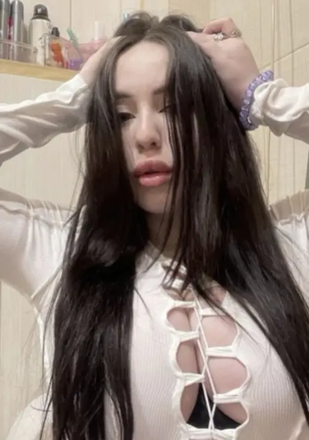 Я Карина, 24, знакомлюсь без обязательств в Амстердаме