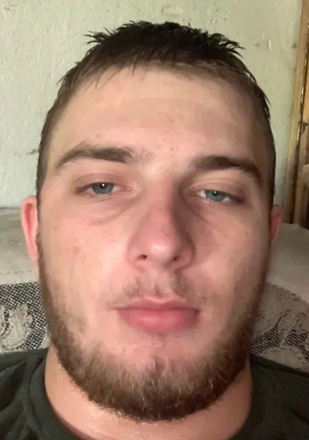 Я Алексей, 21, из Стамбула, ищу знакомства на одну ночь