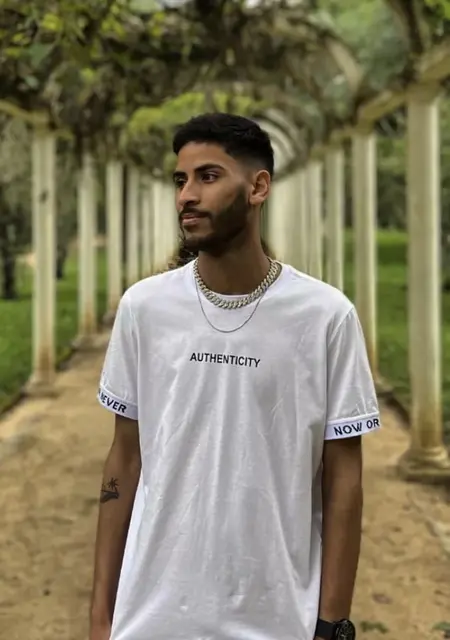 Я Diego, 25, знакомлюсь без обязательств в Осаску