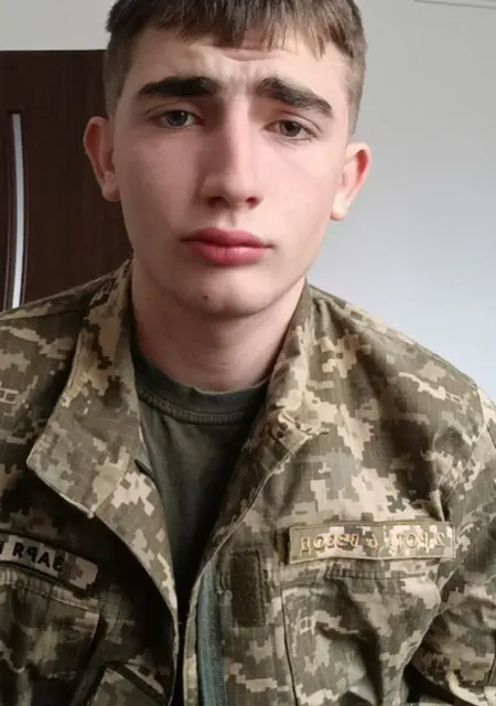 Я Назар, 19, знакомлюсь для общения в Виннице