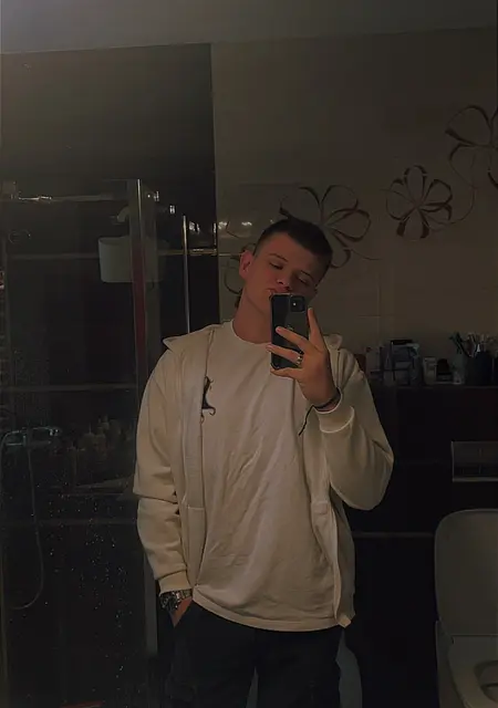 Я Tomasz, 18, знакомлюсь на одну ночь в Бяла-Подляска