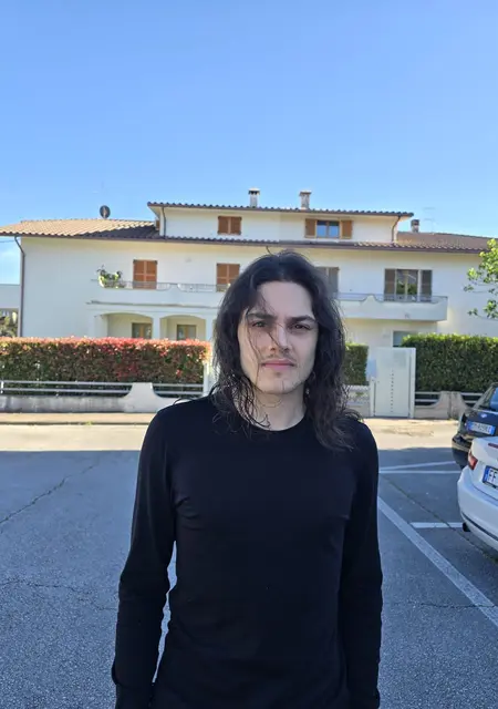 Mauro из Джези, ищу на сайте знакомства на одну ночь