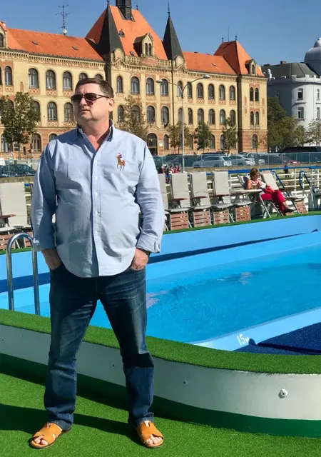 Марат з Дніпра, шукаю на сайті знайомства на одну ніч