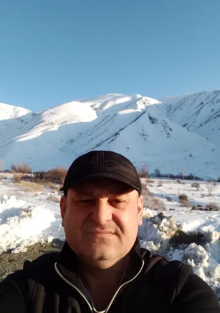 Я Рома, 50, из Борисова, ищу знакомство для приятного времяпровождения