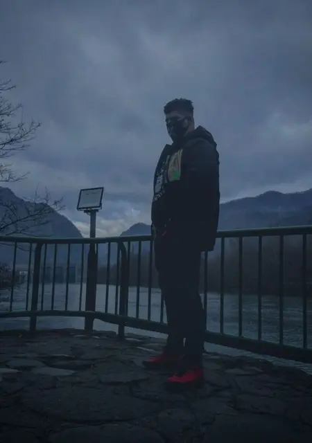 Daniel из Бухареста, мне 21, познакомлюсь