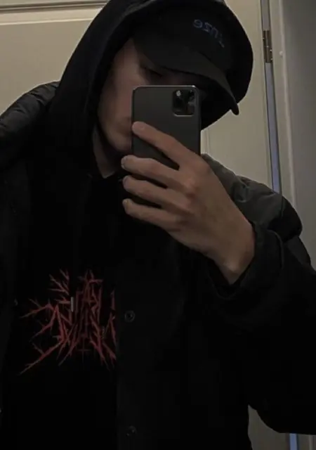 Максим з Дніпра, шукаю на сайті знайомства без зобов'язань