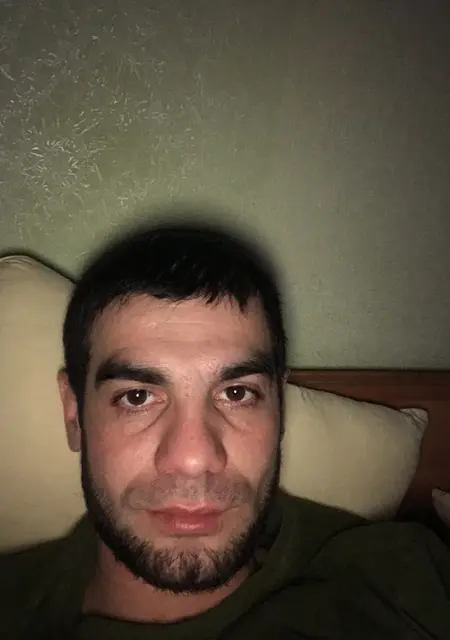 Я Саша, 31, из Белой Церкви, ищу знакомства без обязательств