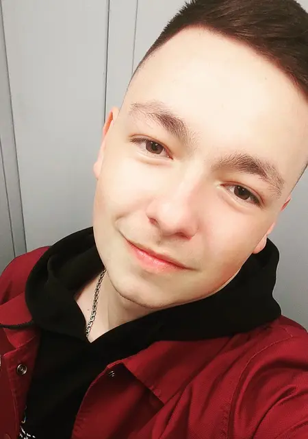 Я Артем, 23 років, знайомлюсь для постійних стосунків у Умани