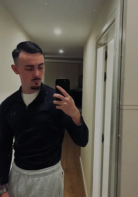 Nava de Málaga, tengo 22 años, listo para conocer para relación sin ataduras