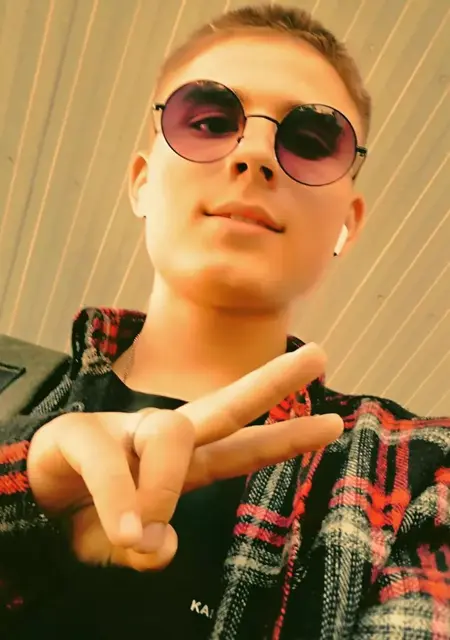 Vadik из Костаная, мне 25, познакомлюсь на одну ночь