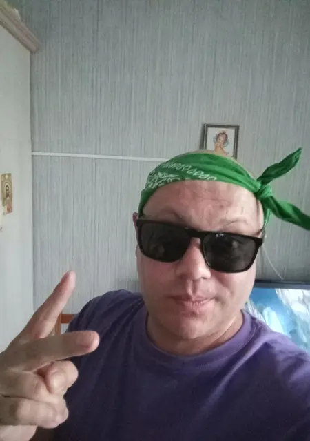 Алекс из Мелитополя, мне 37, познакомлюсь для общения