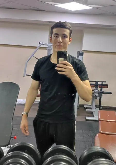 Атуш з Маріуполя, мені 22 років, познайомлюсь для відкриті стосунки