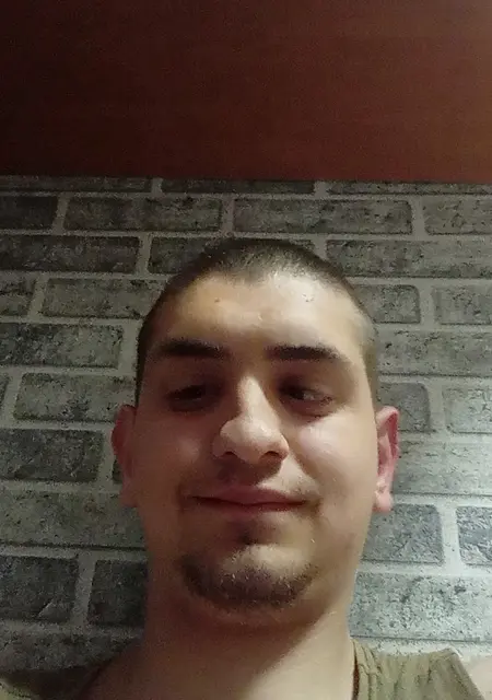 Я Ігорь, 21, знакомлюсь для приятного времяпровождения в Первомайске