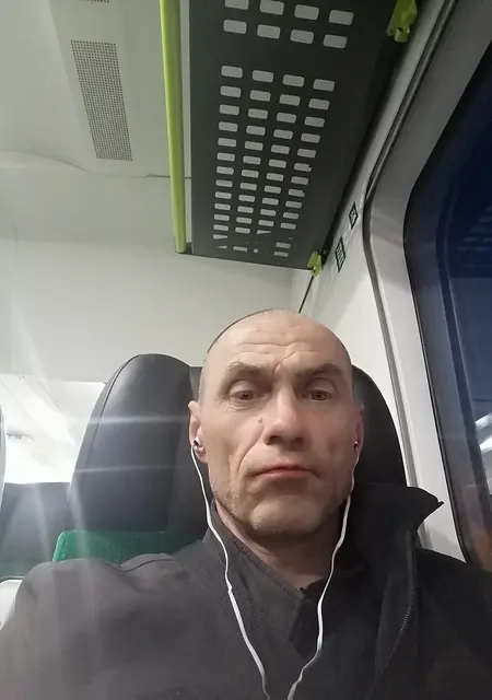 Я Игорь, 53, знакомлюсь на одну ночь в Минске