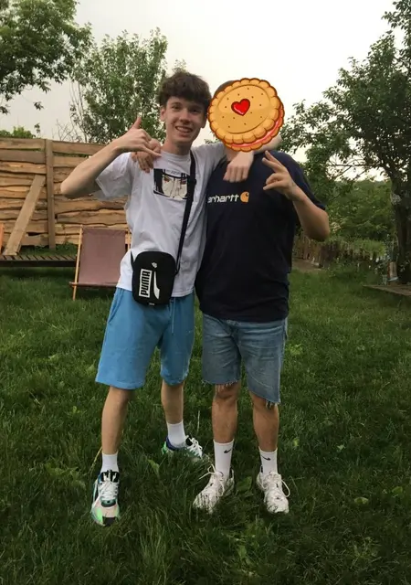 Я Дениска, 21 років, знайомлюсь без зобов'язань у Кривому Розі