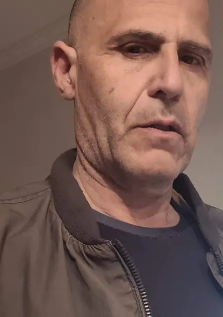 Soy Mou, 57 años, conociéndome para relación sin ataduras en Valencia