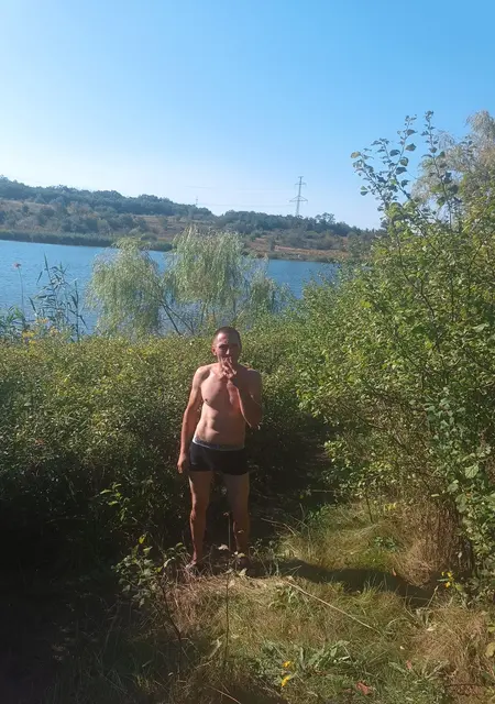 Я Анатолий, 37, из Макеевки, ищу знакомства без обязательств