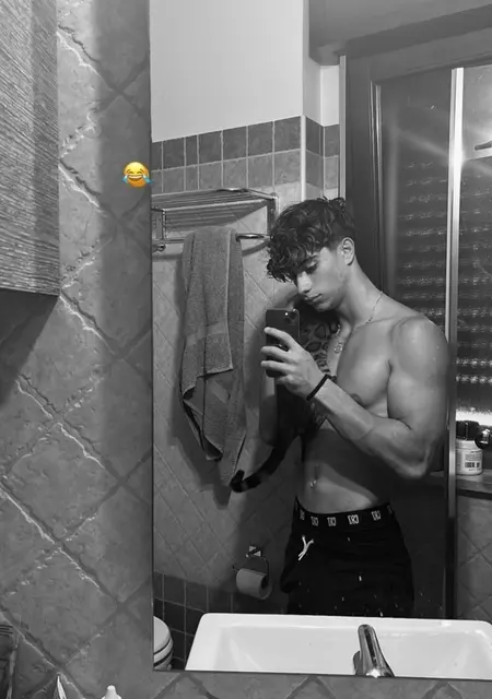 Diego из Утебо, ищу на сайте знакомства на одну ночь