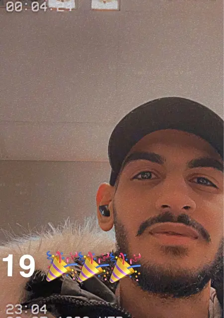 Layth из Стокгольма, ищу на сайте знакомства на одну ночь