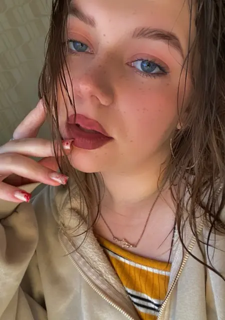 София из Бобруйска, мне 24, познакомлюсь для общения