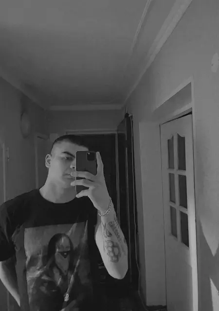 Бегджан из Душанбе, мне 21, познакомлюсь для общения