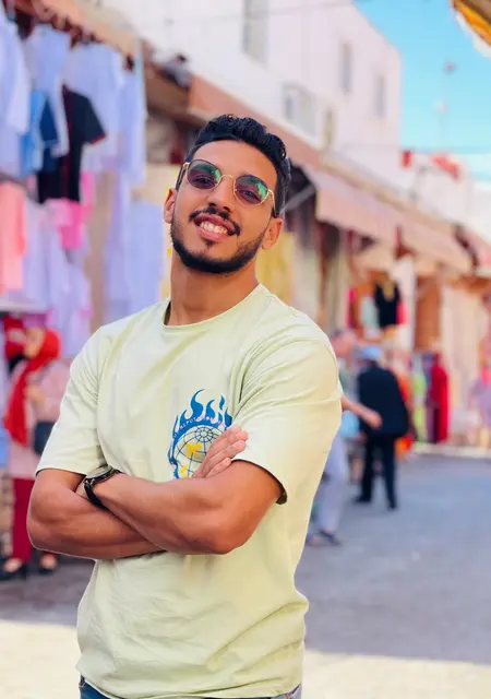 Soufian from Dagenham, looking for long-term