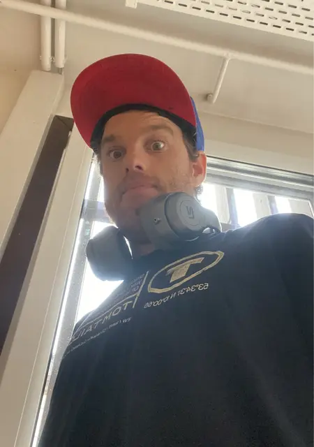 Oliver из Вены, мне 29, познакомлюсь для дружбы