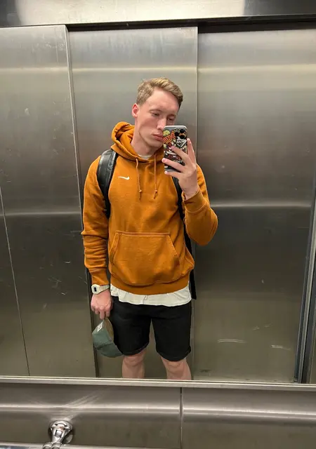 Сергей из Макеевки, мне 24, познакомлюсь без обязательств