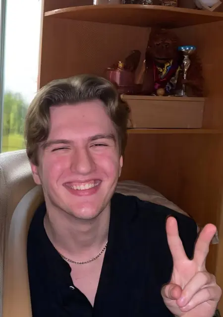 Александр из Славянска, ищу на сайте знакомства на одну ночь