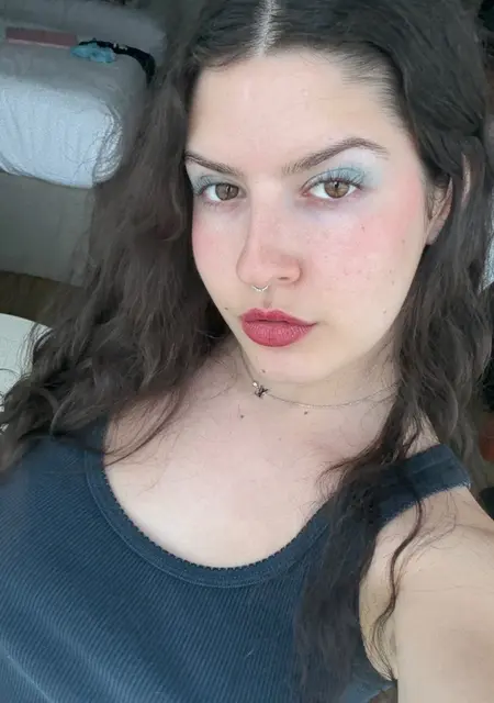 Я Lesbian, 26, из Лутон, ищу знакомства на одну ночь