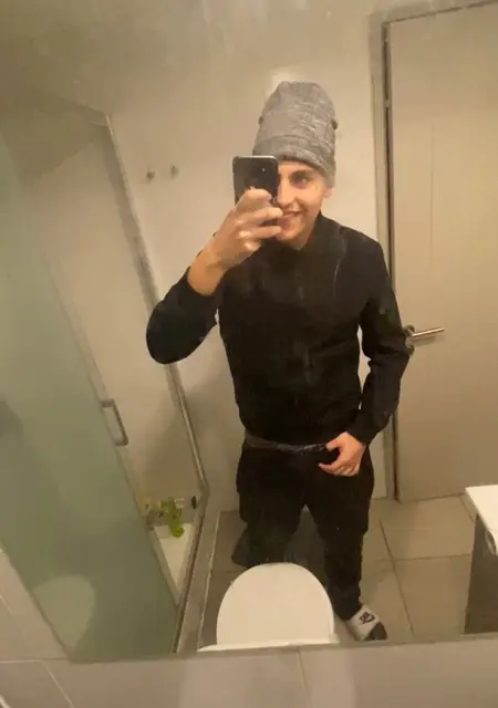 Я Vicente, 21, из Сантьяго, ищу знакомства на одну ночь