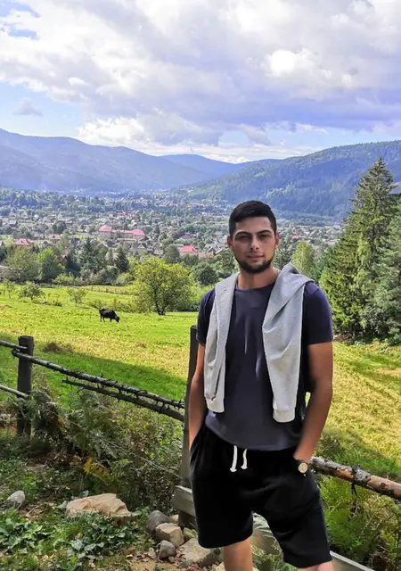 Я Mihail, 31, из Чернигова, ищу знакомства без обязательств