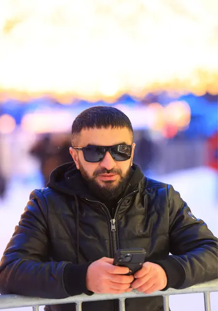 Ратмир из Брюсселя, ищу на сайте открытые отношения