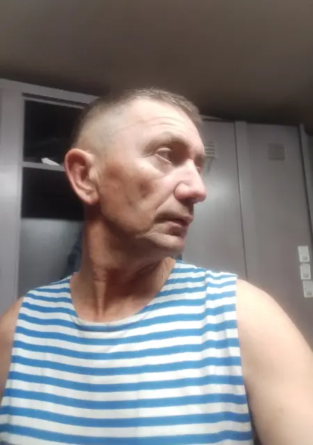 Я Дмитрий, 51, из Минска, ищу знакомство для приятного времяпровождения