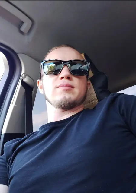 Ильнур из Минска, мне 31, познакомлюсь для общения